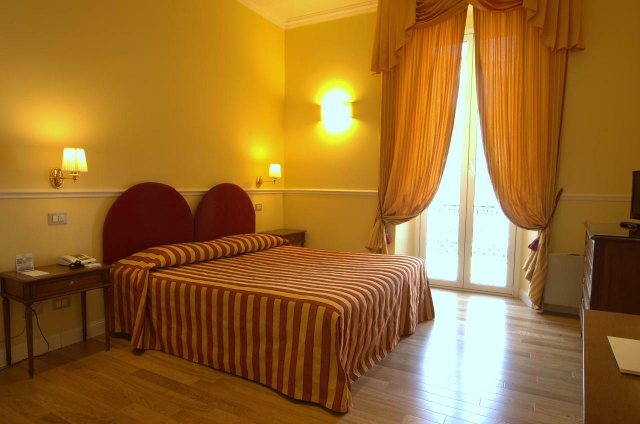 Hotel Firenze e Continentale La Spezia Camera foto
